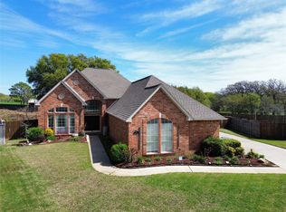 5711 Champion Ct, Arlington, TX 76017