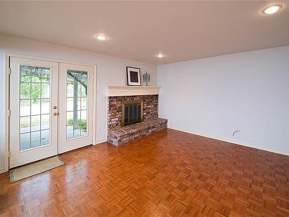 5th image of 2617 Crestmoor Ct
