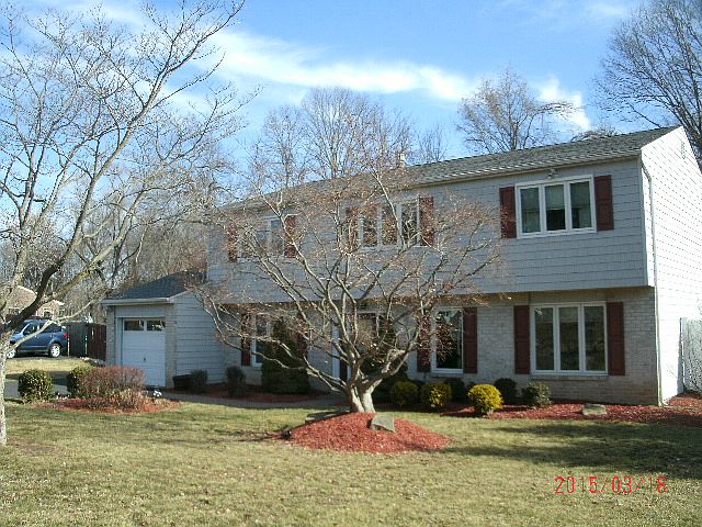 1st image of 117 Kingsclere Dr