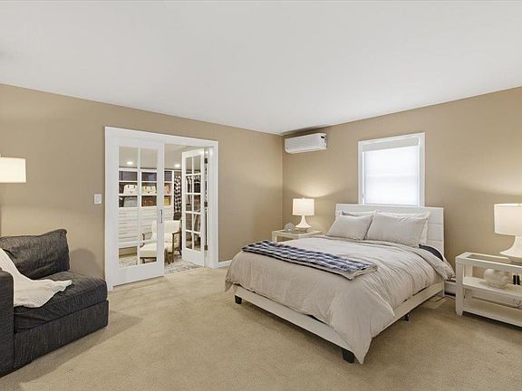 5th image of 297 Farm Road