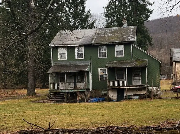 9 Draper St, Gilberton, PA 17934