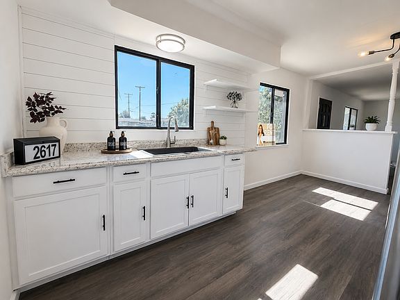 2nd image of 2617 Mirador Dr