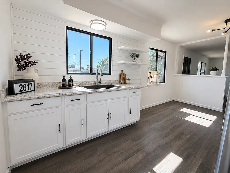 2617 Mirador Dr — Photo 2