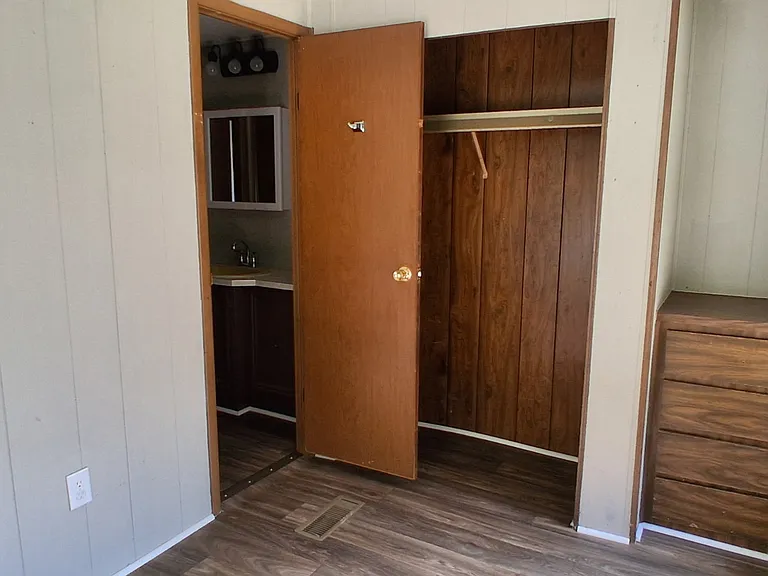 120 Joyner Ln — Photo 11