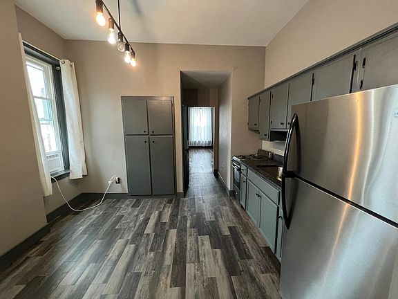 2nd image of 123 S Pennsylvania Ave APT 2