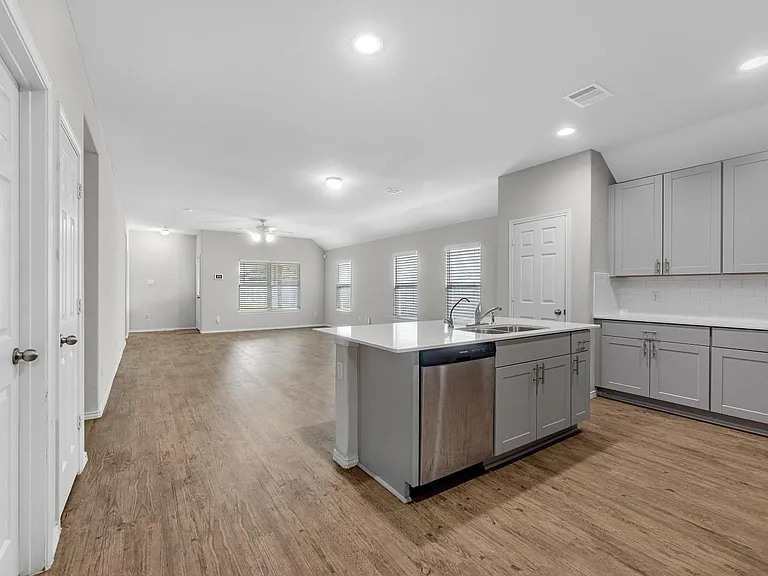 18922 Cedar Moss Ct — Photo 4