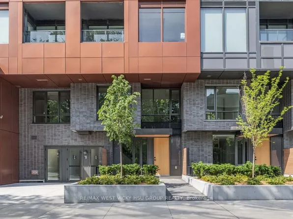 28 Eastern Ave #Townhouse 105, Toronto, ON M5A 0Y2