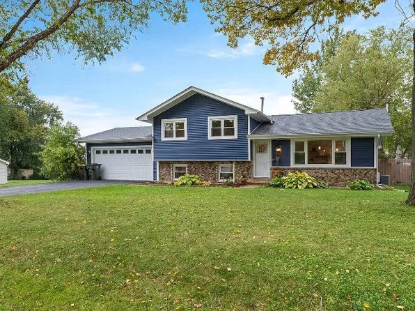 29W081 Donald Ave, West Chicago, IL 60185