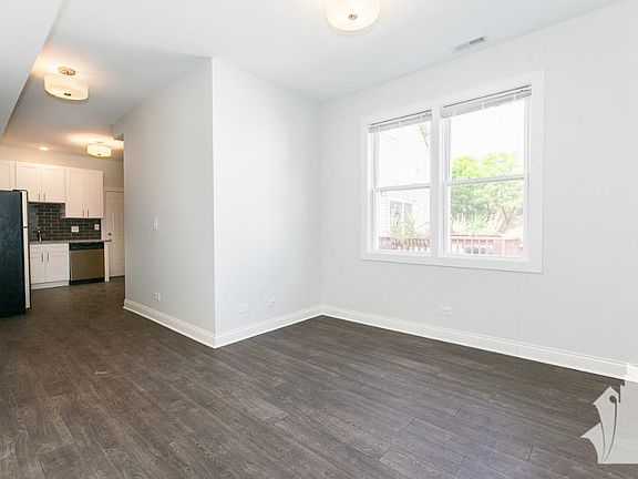 5th image of 3121 N Southport Ave #2
