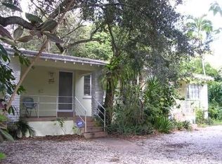 3695 Avocado Ave, Miami, FL 33133