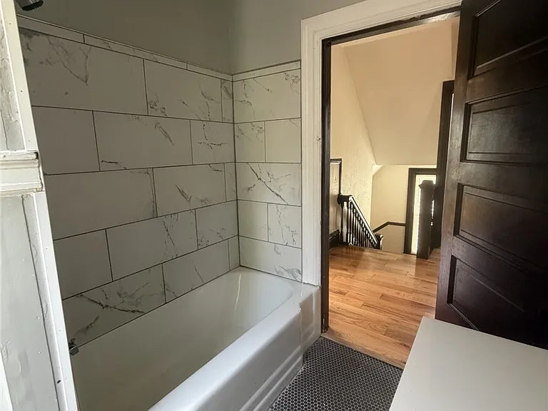 325 N Balph Ave — Photo 37