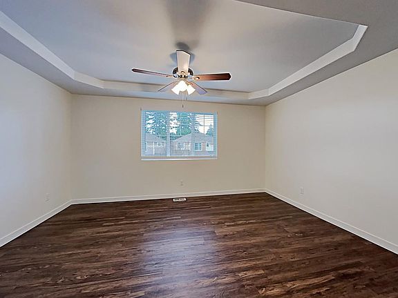 4th image of 18812 17th Avenue Ct E