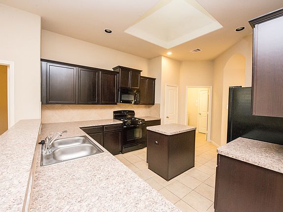 4th image of 3230 Balch Springs Ln