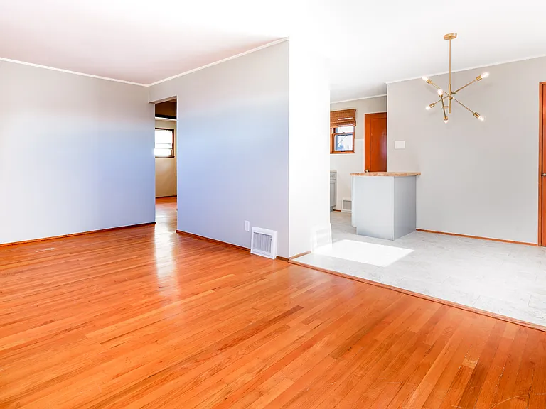 7032 Parkwood St — Photo 11