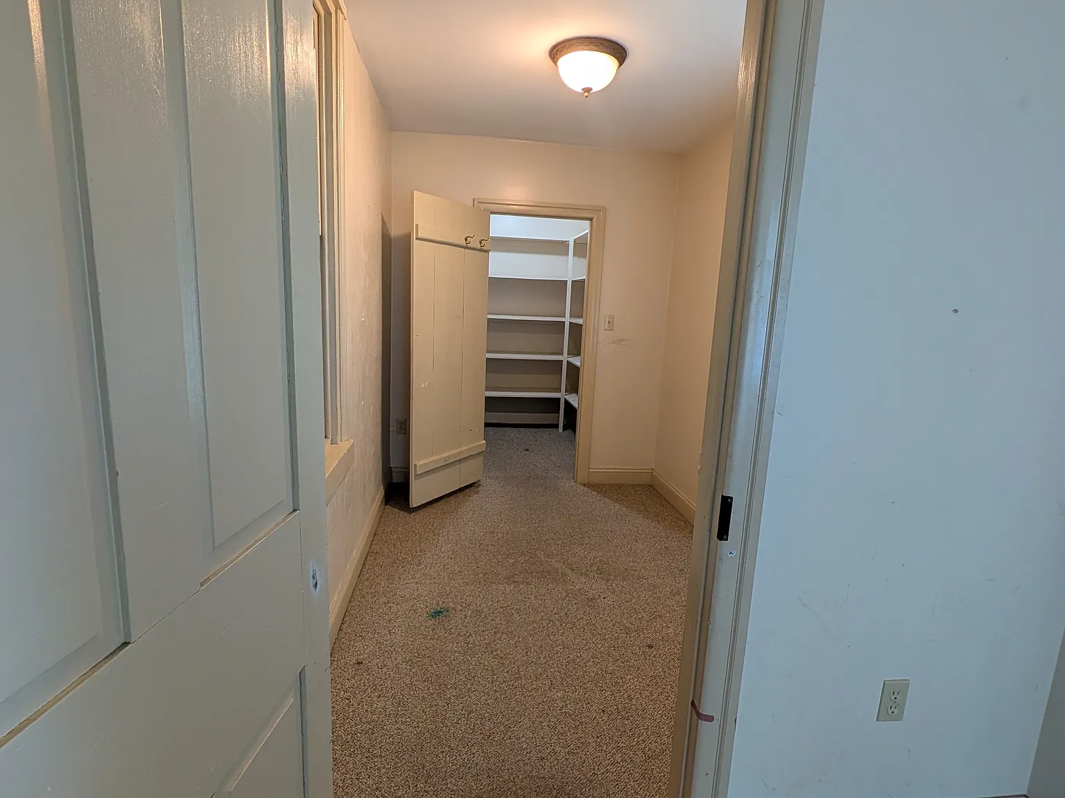 3 bed, 1800 sqft, $2,500 — Photo 4