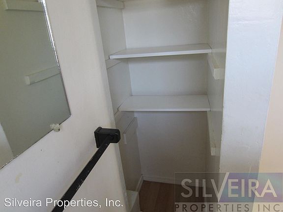 5th image of 117 S School St