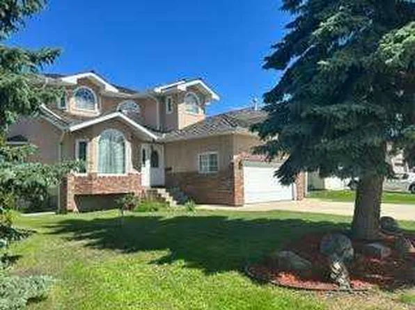 92 SE Anquetel St, Red Deer, AB T4R 2K7