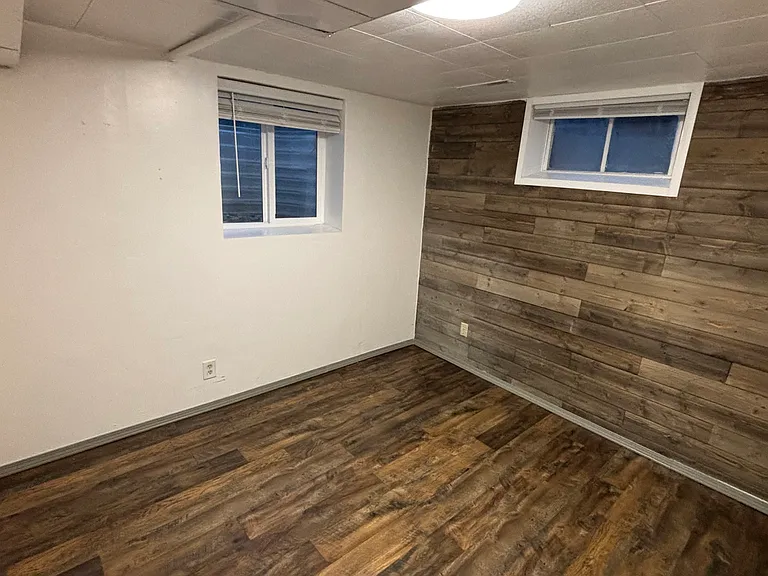 376 Lauralin Dr #BASEMENT — Photo 8