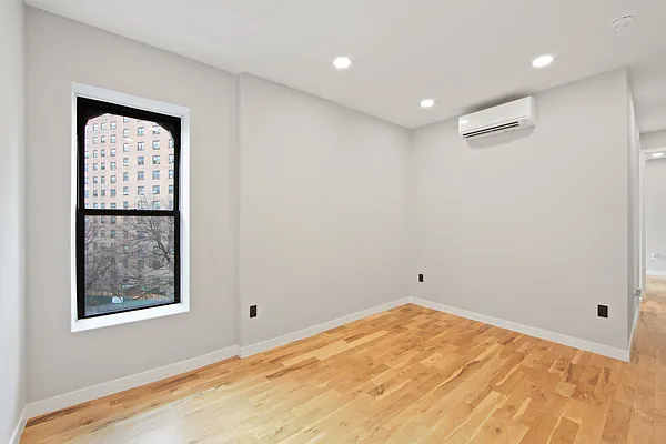 Rented by Corcoran | media 19