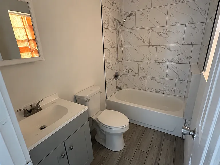 3814 N Central Ave #6 — Photo 6