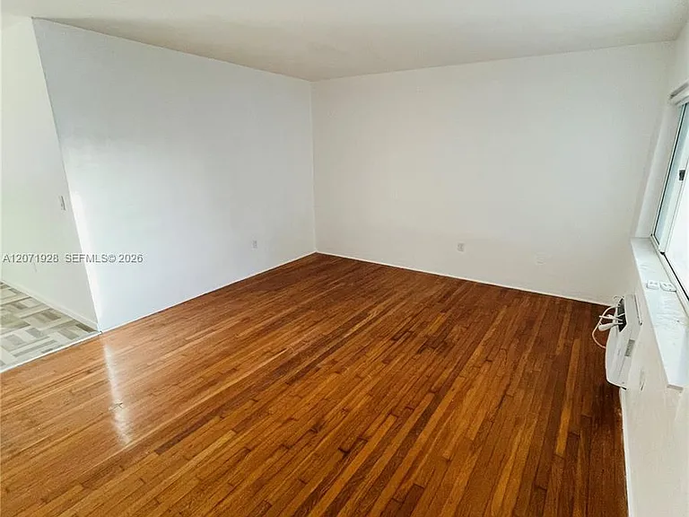 1840 S Treasure Dr #15 — Photo 5