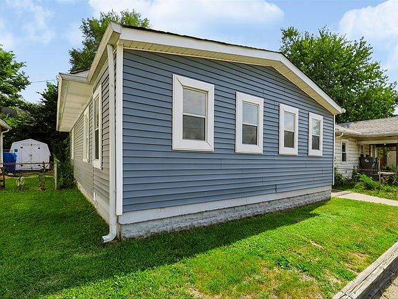 3rd image of 3907 E 16th St