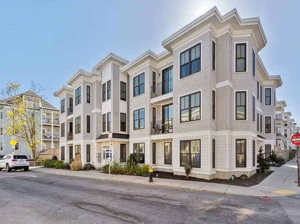 136 Sydney St Unit 4, Dorchester, MA 02125