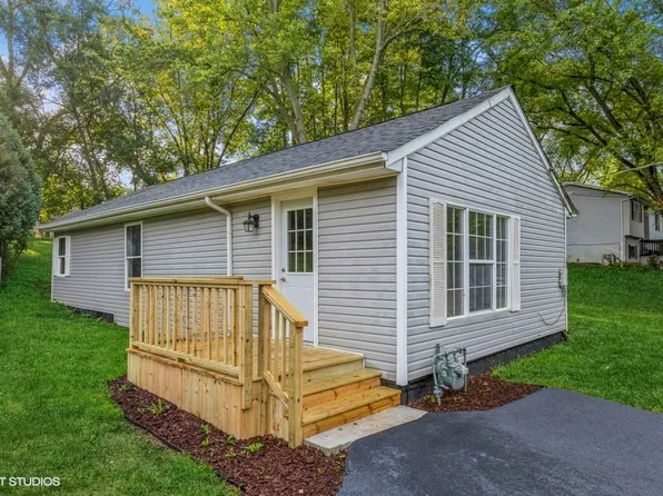 38163 N Lee Ave, Spring Grove, IL 60081