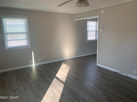 3rd image of 1607 S Monroe Ave