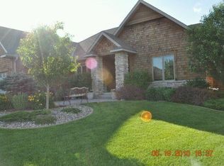 1666 Isabella Pkwy, Chaska, MN 55318