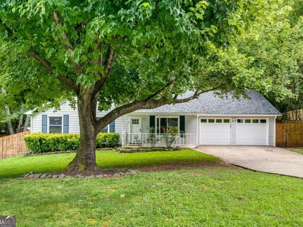 412 River Point Dr, Woodstock, GA 30188