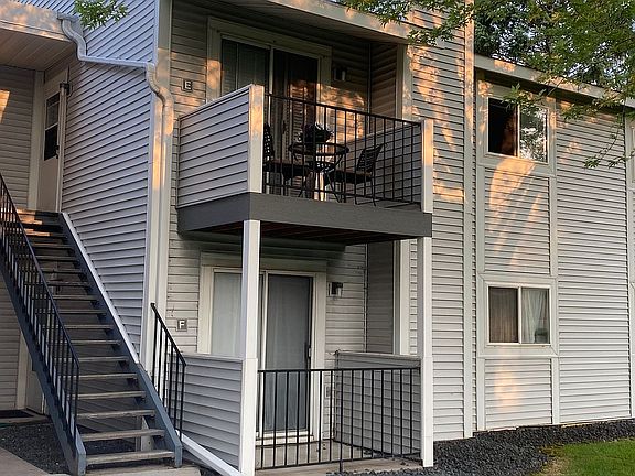 1728 Pleasant #E