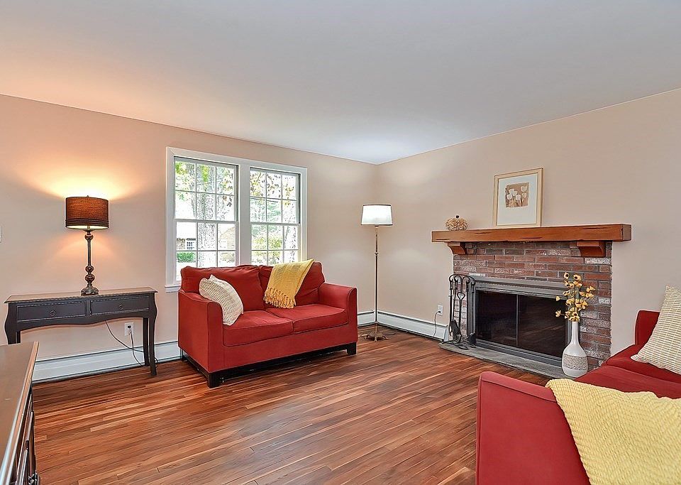 157 Howard St, Northborough, MA 01532 Zillow