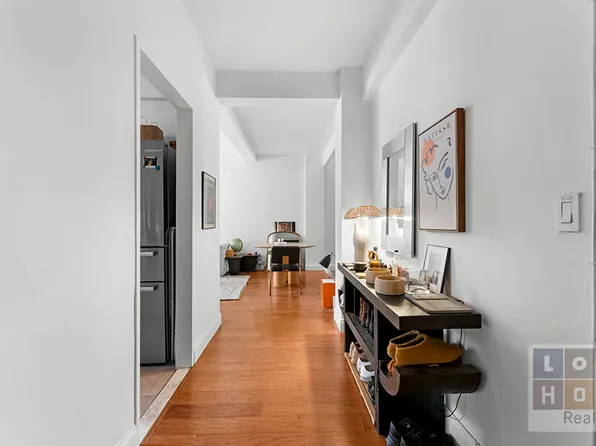 550 Grand Street image 5 of 19