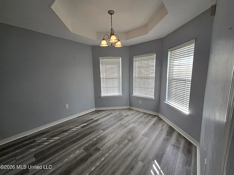 15011 Camp Ln — Photo 2
