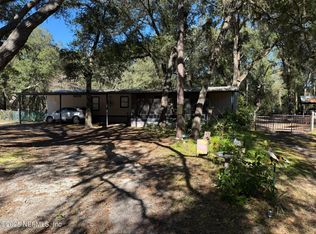 122 Pine Dr, Interlachen, FL 32148