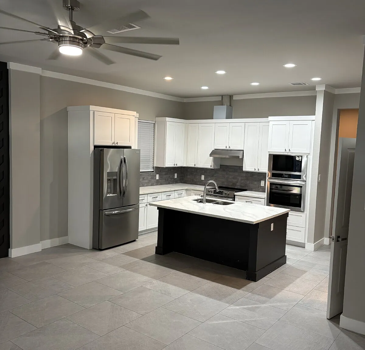 3 bed, 2.5 bath, 1727 sqft, $2,350 — Photo 1