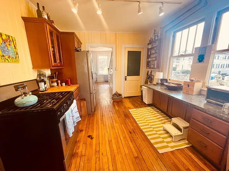 41 Elizabeth Pl — Photo 10