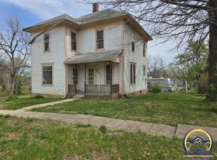 912 Ohio Ave, Holton, KS 66436