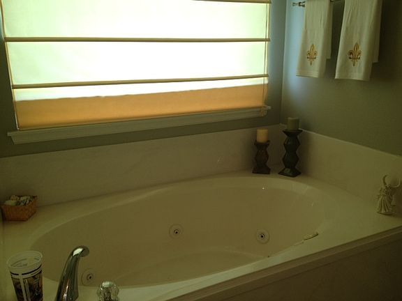 5th image of 111 Allison Dr