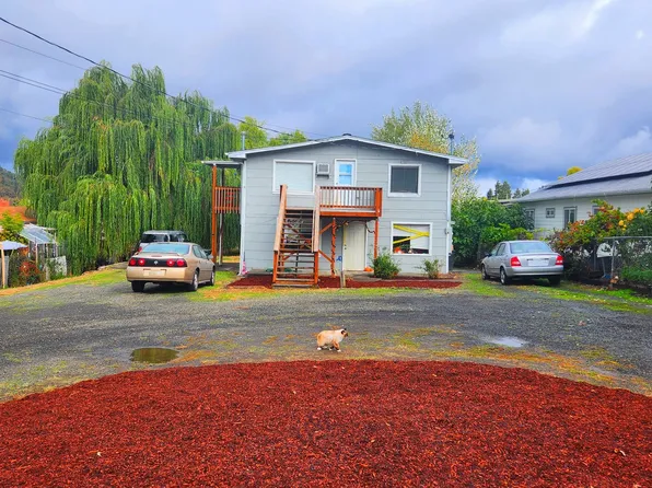 260 Pleasant Ave, Roseburg, OR 97470