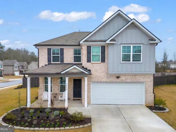 1826 Woodsley Ct, Loganville, GA 30052