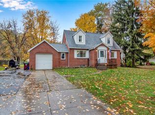 2826 Transit Rd, Orchard Park, NY 14127