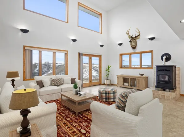 14401 212th St NW, Berthold, ND 58718