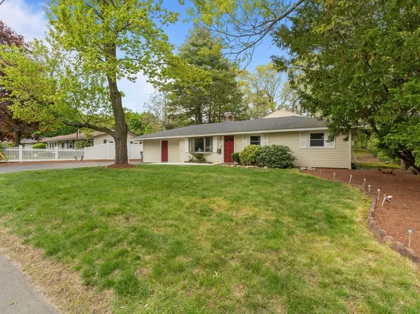 77 Leigh St, Framingham, MA 01701