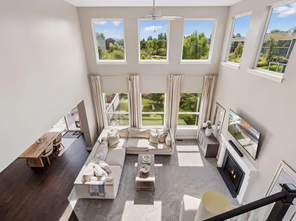 4061 San Vitero Cir, Chaska, MN 55318