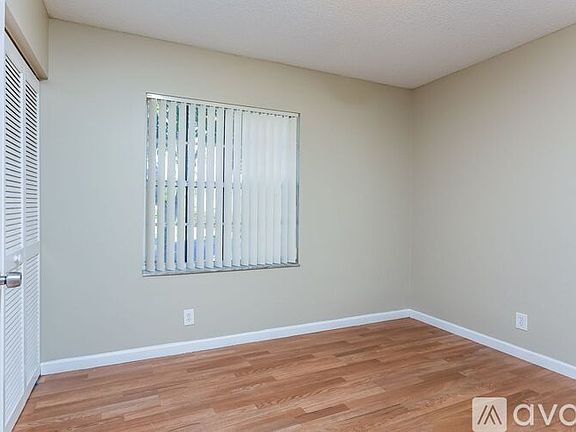 4th image of 17366 NW 8th St