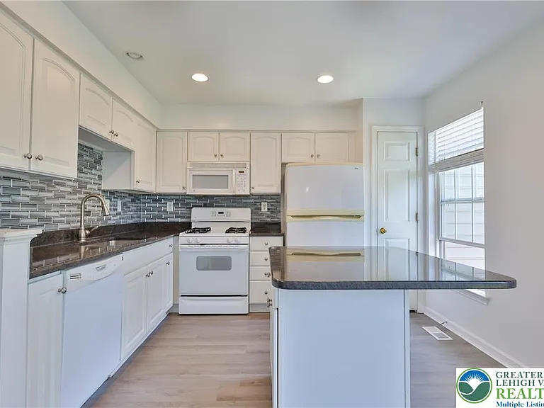 7832 Red Hawk Ct — Photo 11