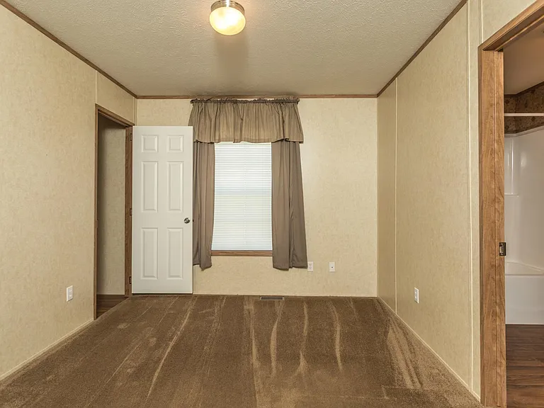 Valley View Honey Brook — Photo 17