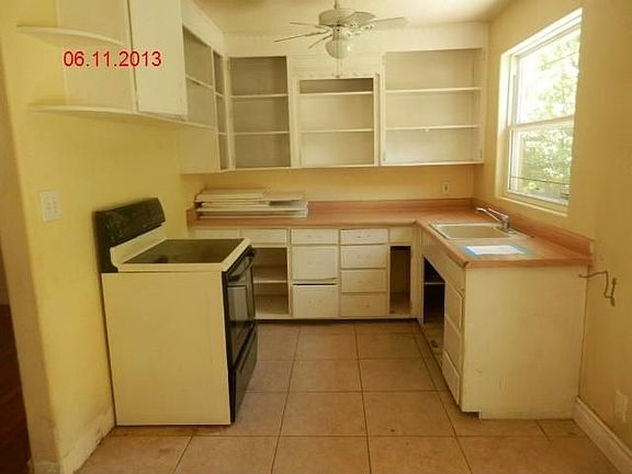 5th image of 163 Morton St